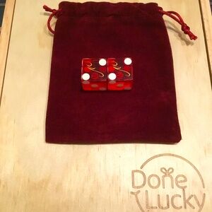 🎲🎲 Vintage Mandalay Bay Casino Dice/Red Used